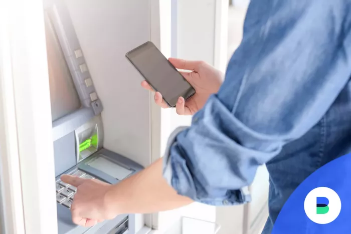 ATM felvétel UniCredit automatánál