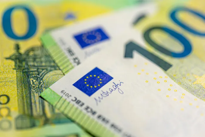 devizaváltás illusztráció freepik