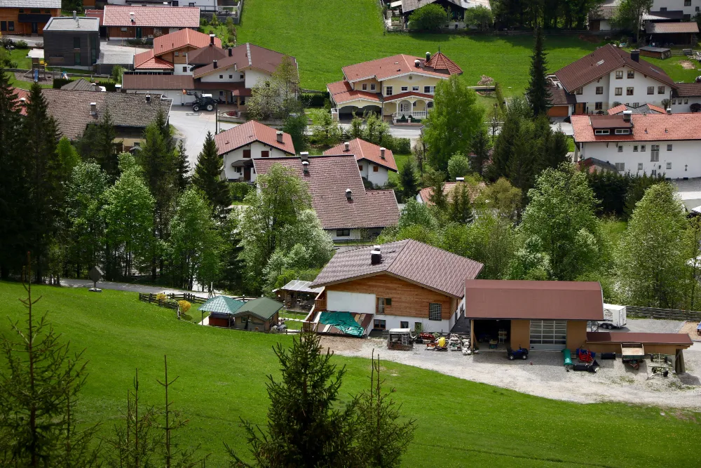 falu látképe