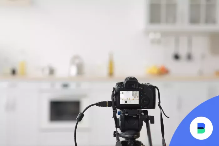 Ingatlan hirdetéshez profi fényképezőgéppel konyha lefényképezése