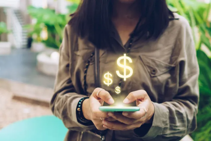Fiatal a mobilbankot használja, mely drága